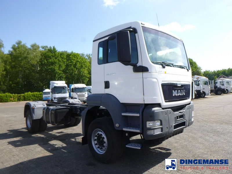 MAN TGS 19.360 4X2 BBS manual Euro 2 chassis + PTO - الشاسيه شاحنة: صور 2 MAN TGS 19.360 4X2 BBS manual Euro 2 chassis + PTO - الشاسيه شاحنة: صور 2