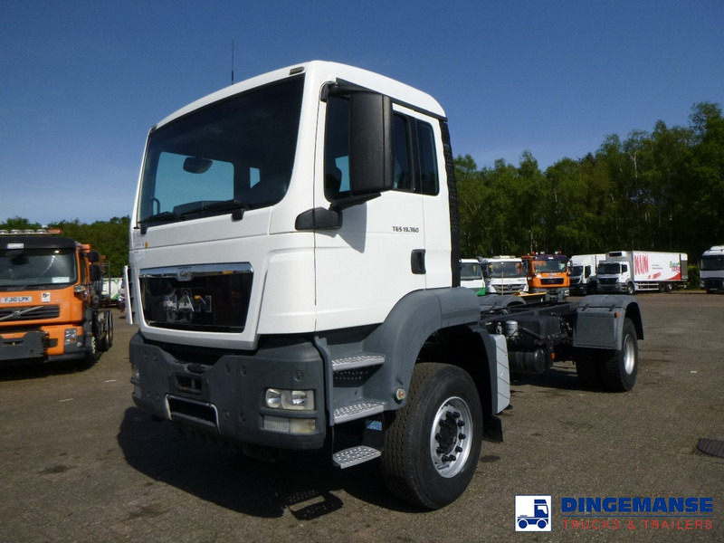 MAN TGS 19.360 4X2 BBS manual Euro 2 chassis + PTO - الشاسيه شاحنة: صور 1 MAN TGS 19.360 4X2 BBS manual Euro 2 chassis + PTO - الشاسيه شاحنة: صور 1