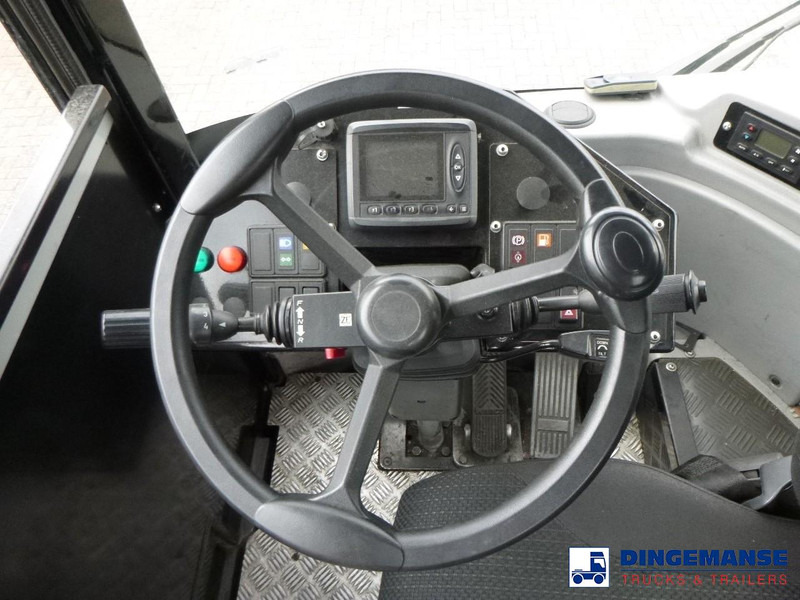 جرارات صالات المطارات MOL RM 255 4X4 terminal drawbar tractor 150 ton: صور 9