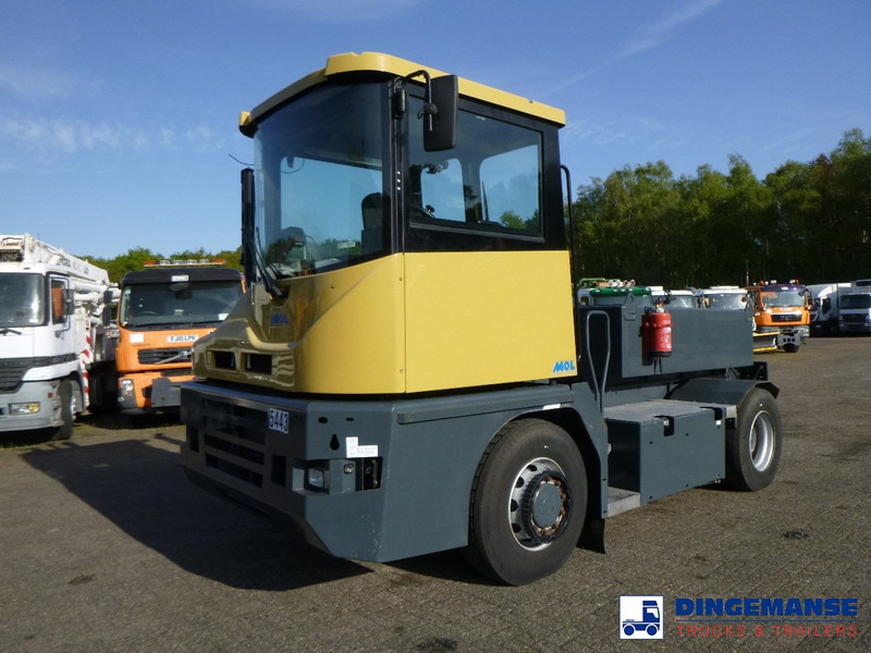 MOL RM 255 4X4 terminal drawbar tractor 150 ton - شاحنة جرار: صور 1 MOL RM 255 4X4 terminal drawbar tractor 150 ton - شاحنة جرار: صور 1
