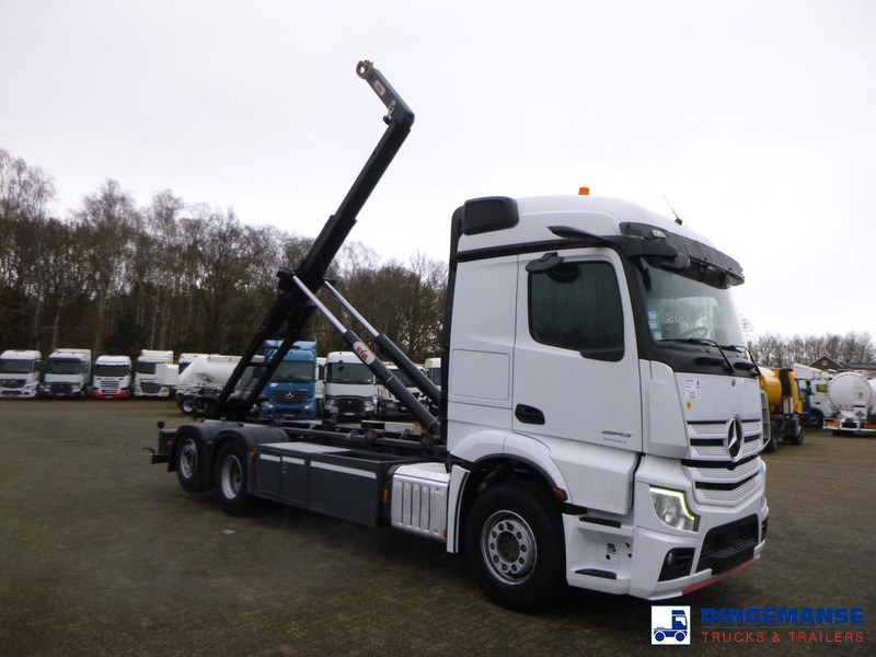 Mercedes-Benz Actros 2843 6x2 Hyva container hook 20t - شاحنة ذات الخطاف: صور 2 Mercedes-Benz Actros 2843 6x2 Hyva container hook 20t - شاحنة ذات الخطاف: صور 2