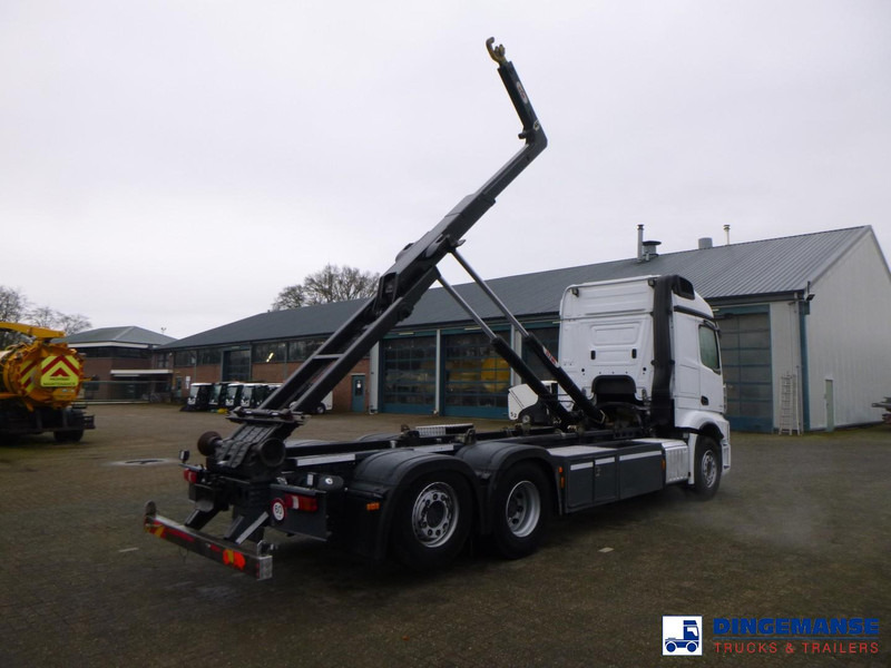 Mercedes-Benz Actros 2843 6x2 Hyva container hook 20t - شاحنة ذات الخطاف: صور 4 Mercedes-Benz Actros 2843 6x2 Hyva container hook 20t - شاحنة ذات الخطاف: صور 4