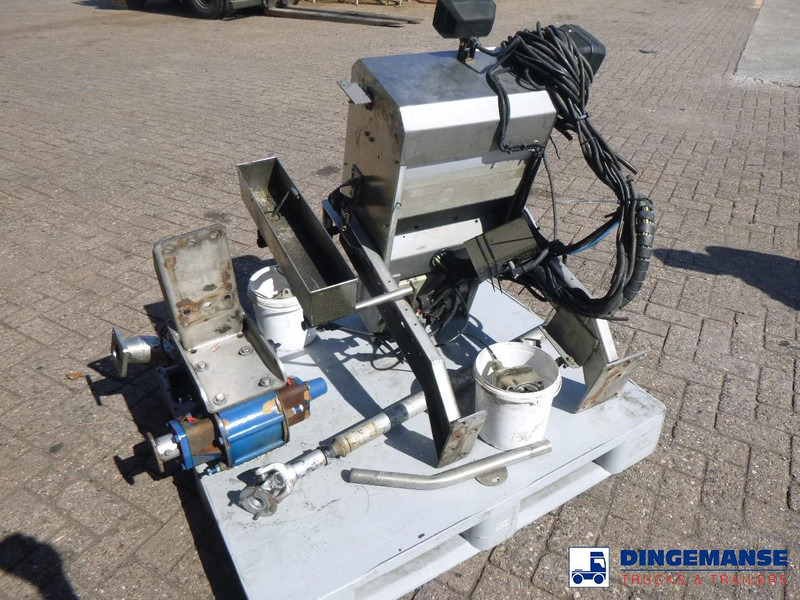 Mouvex Fuel tank equipment (hydraulic pump / counter / discharge valves) - نظام الوقود: صور 2 Mouvex Fuel tank equipment (hydraulic pump / counter / discharge valves) - نظام الوقود: صور 2