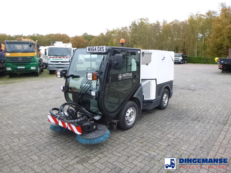 Nilfisk City Ranger CR 3500 Street sweeper - سياره كنس شوارع: صور 1 Nilfisk City Ranger CR 3500 Street sweeper - سياره كنس شوارع: صور 1