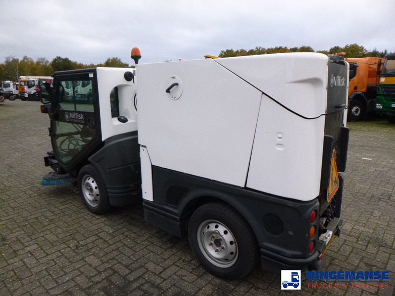 Nilfisk City Ranger CR 3500 Street sweeper - سياره كنس شوارع: صور 3 Nilfisk City Ranger CR 3500 Street sweeper - سياره كنس شوارع: صور 3