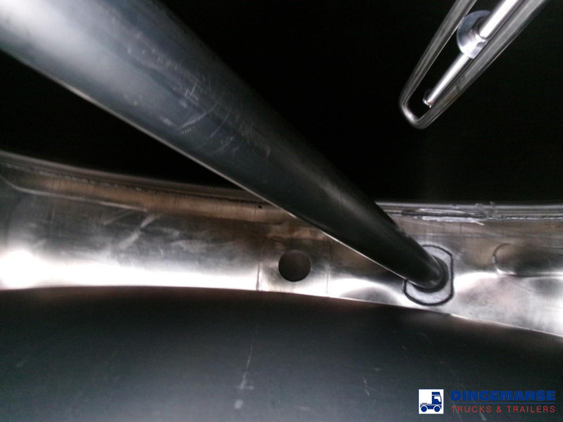 شاحنة صهريج Renault Premium 270 4x2 fuel tank 13.8 m3 / 4 comp: صور 17 شاحنة صهريج Renault Premium 270 4x2 fuel tank 13.8 m3 / 4 comp: صور 17