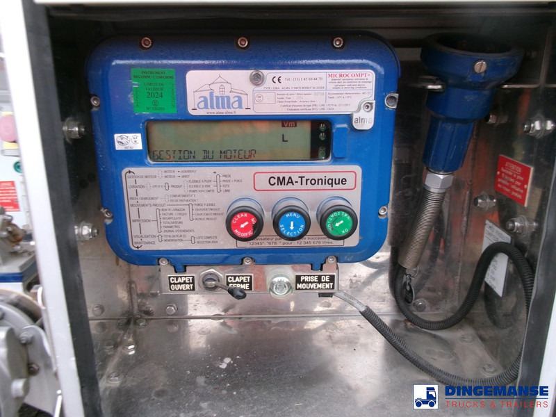 شاحنة صهريج Renault Premium 270 4x2 fuel tank 13.8 m3 / 4 comp: صور 6 شاحنة صهريج Renault Premium 270 4x2 fuel tank 13.8 m3 / 4 comp: صور 6