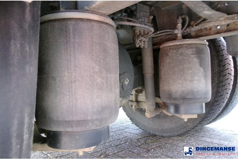 Renault Premium 300 4x2 fuel tank 14.2 m3 / 4 comp - شاحنة صهريج: صور 5 Renault Premium 300 4x2 fuel tank 14.2 m3 / 4 comp - شاحنة صهريج: صور 5