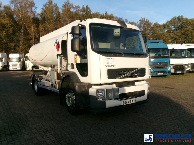 Volvo FE 280 4x2 fuel tank 13.3 m3 / 4 comp - شاحنة صهريج: صور 2 Volvo FE 280 4x2 fuel tank 13.3 m3 / 4 comp - شاحنة صهريج: صور 2
