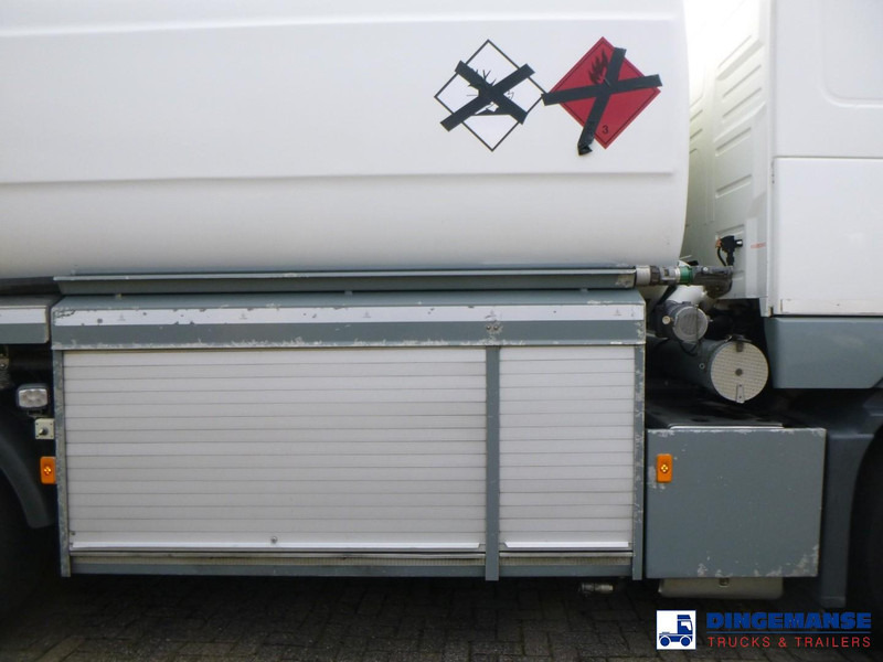 Volvo FH 460 6x2 fuel tank 23.6 m3 / 4 comp - شاحنة صهريج: صور 5 Volvo FH 460 6x2 fuel tank 23.6 m3 / 4 comp - شاحنة صهريج: صور 5