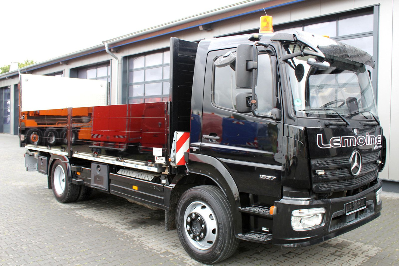 Mercedes-Benz Atego 1527 4x2 Pritsche + Ladebordwand - الشاحنات الصغيرة المسطحة: صور 1 Mercedes-Benz Atego 1527 4x2 Pritsche + Ladebordwand - الشاحنات الصغيرة المسطحة: صور 1