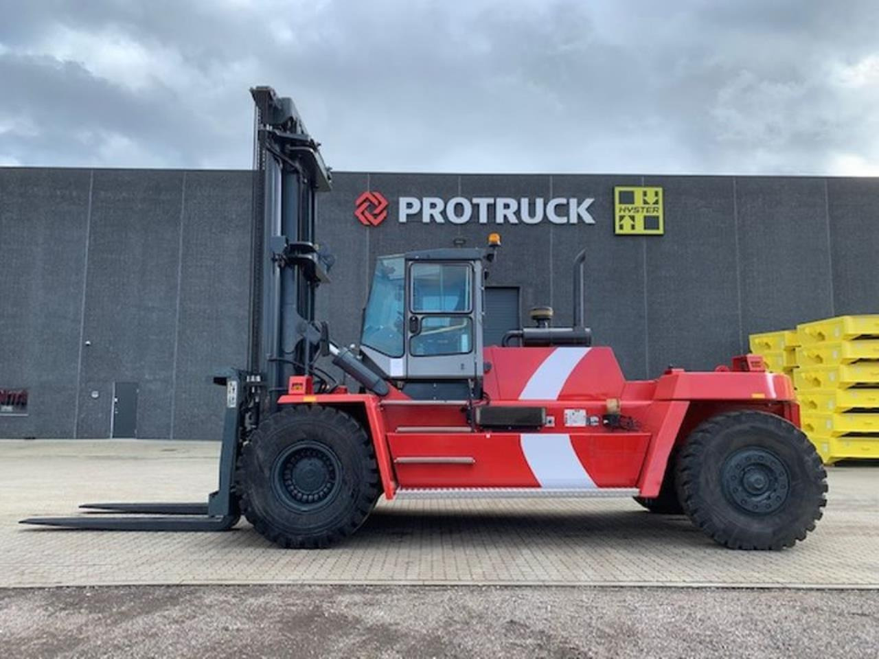 Kalmar DCD320-12LB - رافعة شوكية ديزل: صور 1 Kalmar DCD320-12LB - رافعة شوكية ديزل: صور 1