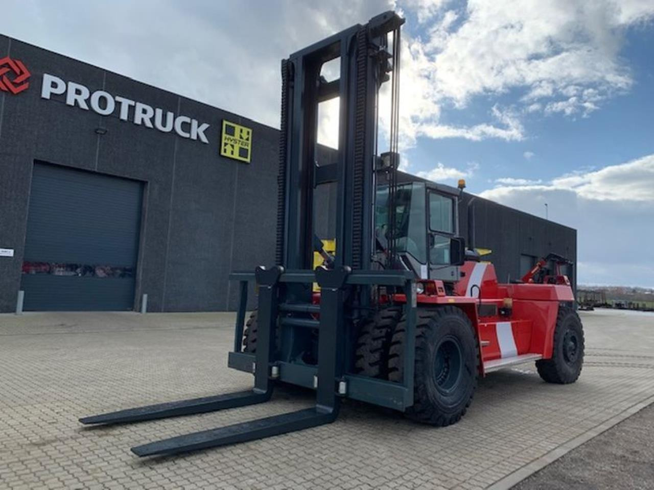 Kalmar DCD320-12LB - رافعة شوكية ديزل: صور 2 Kalmar DCD320-12LB - رافعة شوكية ديزل: صور 2