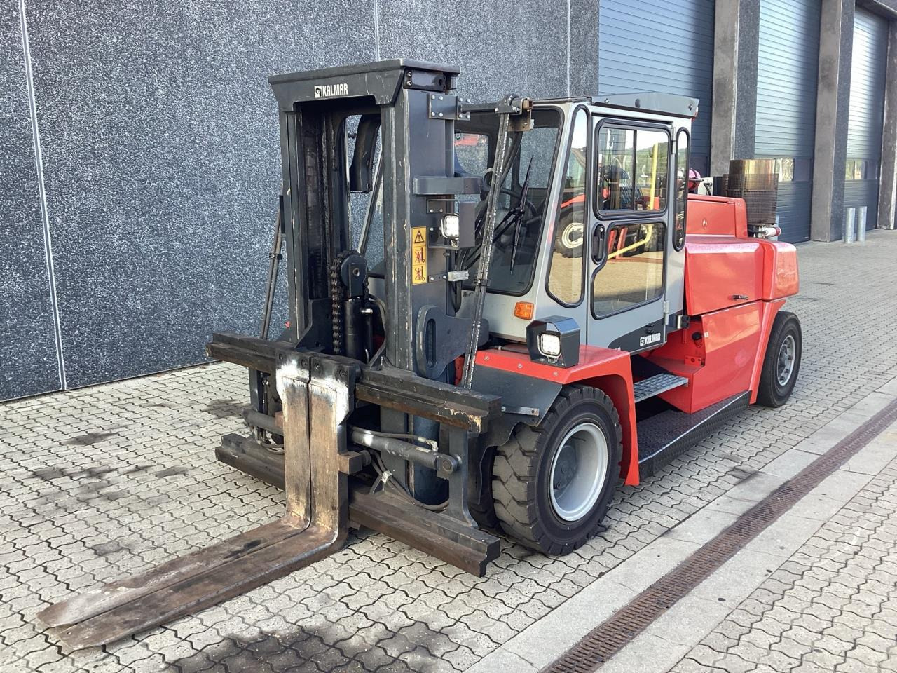 Kalmar DCE80-6LB - رافعة شوكية ديزل: صور 1 Kalmar DCE80-6LB - رافعة شوكية ديزل: صور 1