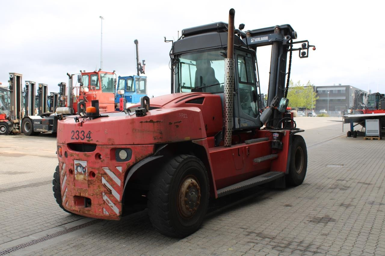 Kalmar DCG160-12 - رافعة شوكية ديزل: صور 3 Kalmar DCG160-12 - رافعة شوكية ديزل: صور 3