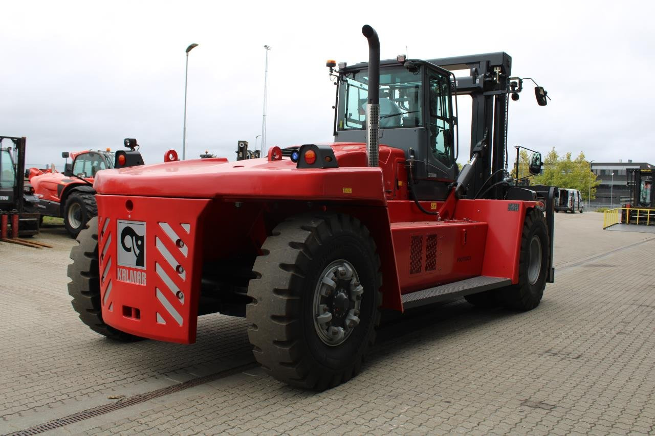Kalmar DCG330-12 - رافعة شوكية ديزل: صور 3 Kalmar DCG330-12 - رافعة شوكية ديزل: صور 3