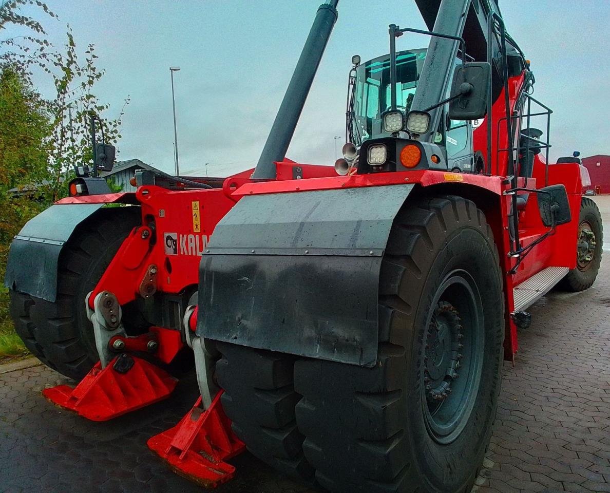 Kalmar DRG450-75C5XS - رافعات حاويات: صور 2 Kalmar DRG450-75C5XS - رافعات حاويات: صور 2