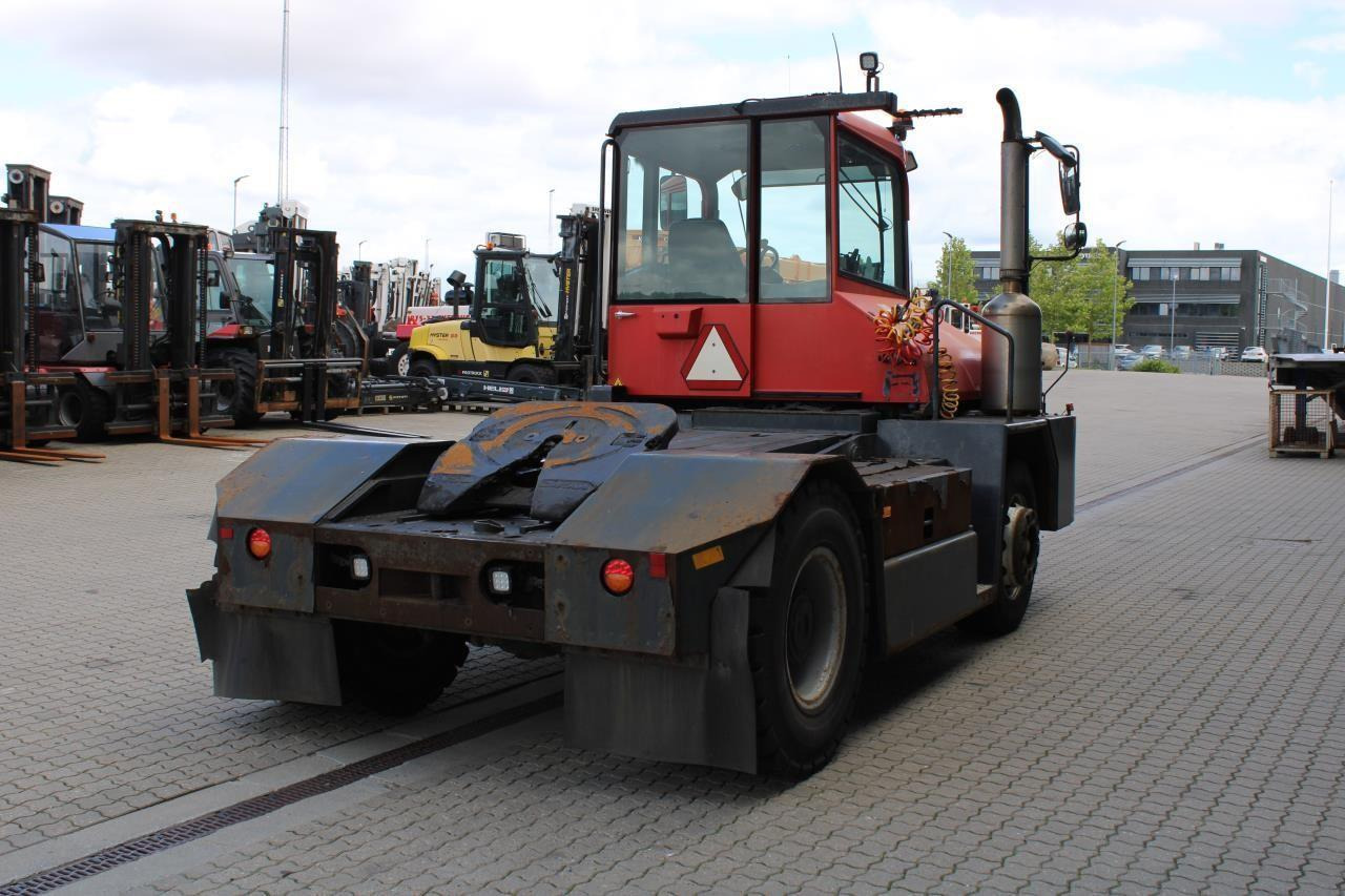 Kalmar TT618I - جرارات صالات المطارات: صور 3 Kalmar TT618I - جرارات صالات المطارات: صور 3
