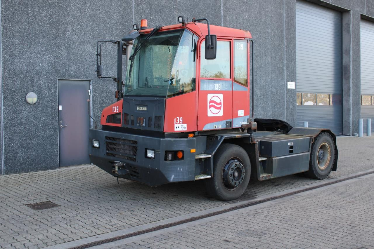 Kalmar TT618I - جرارات صالات المطارات: صور 2 Kalmar TT618I - جرارات صالات المطارات: صور 2
