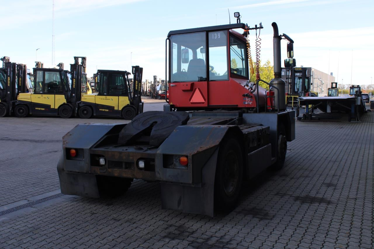 Kalmar TT618I - جرارات صالات المطارات: صور 3 Kalmar TT618I - جرارات صالات المطارات: صور 3