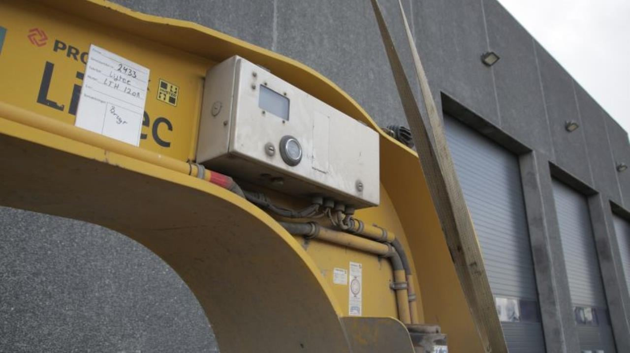 Liftec LTH120 - عربة مسطحة منخفضة نصف مقطورة: صور 4 Liftec LTH120 - عربة مسطحة منخفضة نصف مقطورة: صور 4