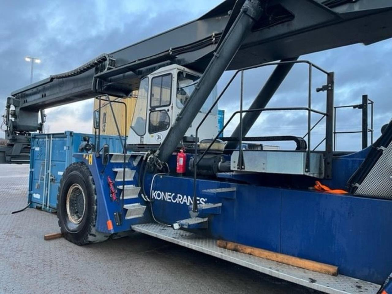 SMV 4531 TB5 - رافعات حاويات: صور 4 SMV 4531 TB5 - رافعات حاويات: صور 4