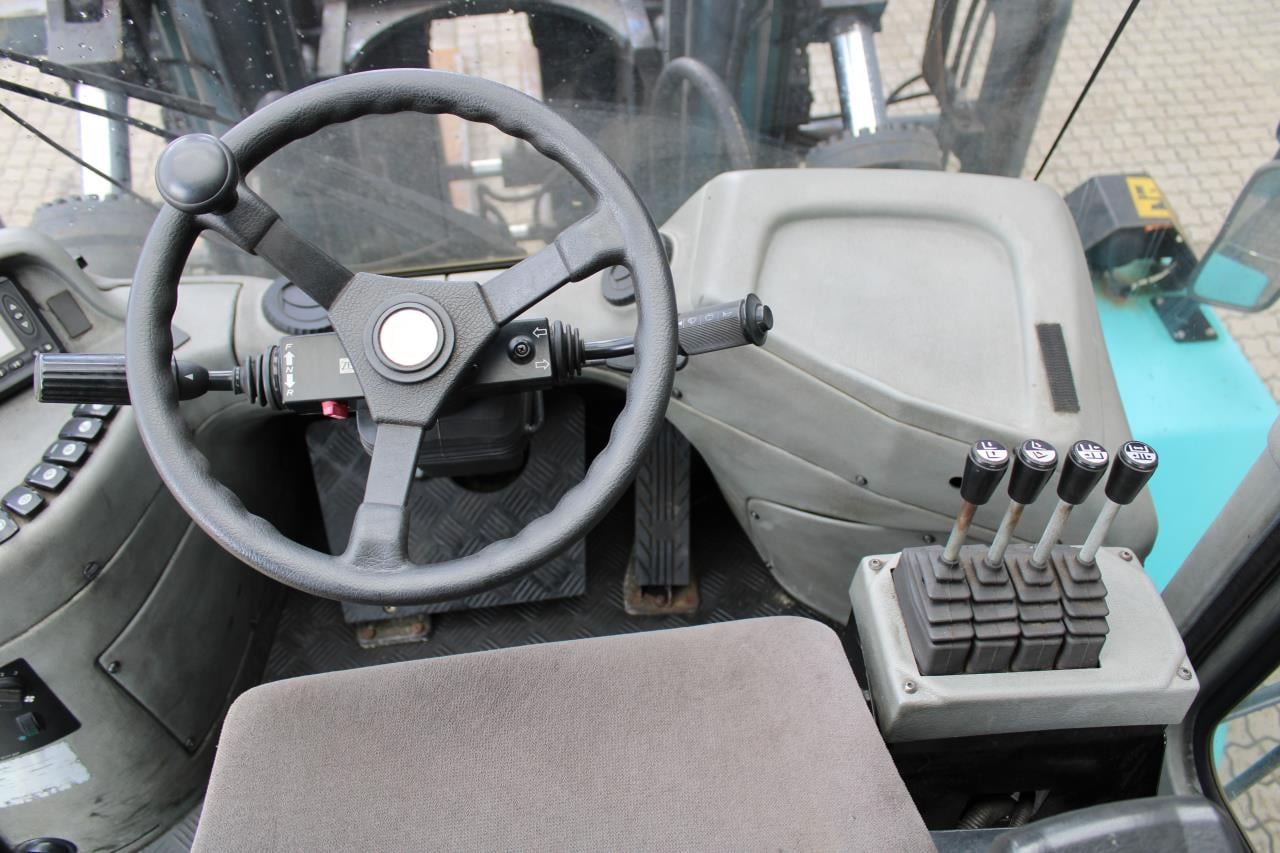 SMV SL25-1200B - رافعة شوكية ديزل: صور 4 SMV SL25-1200B - رافعة شوكية ديزل: صور 4