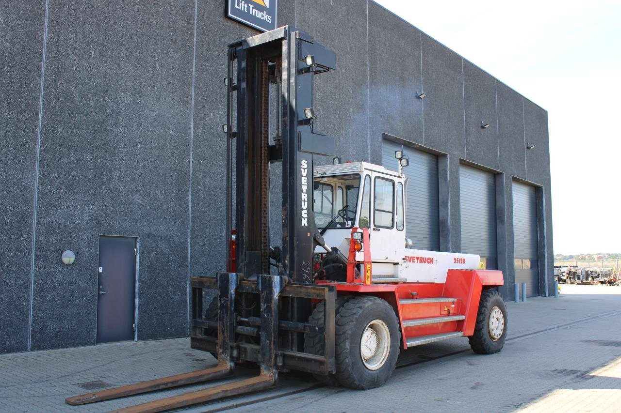SveTruck 25120-42 - رافعة شوكية ديزل: صور 2 SveTruck 25120-42 - رافعة شوكية ديزل: صور 2