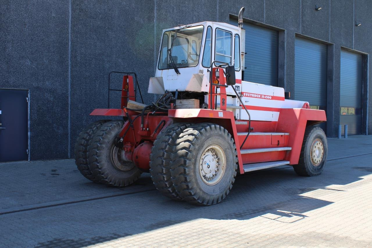 SveTruck 32120-47 - رافعة شوكية ديزل: صور 2 SveTruck 32120-47 - رافعة شوكية ديزل: صور 2