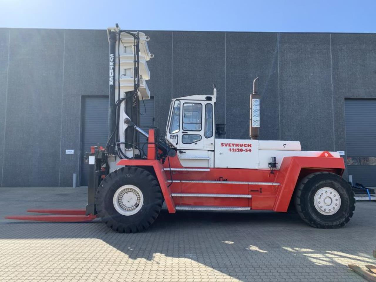 SveTruck 42120-54 - رافعة شوكية ديزل: صور 1 SveTruck 42120-54 - رافعة شوكية ديزل: صور 1