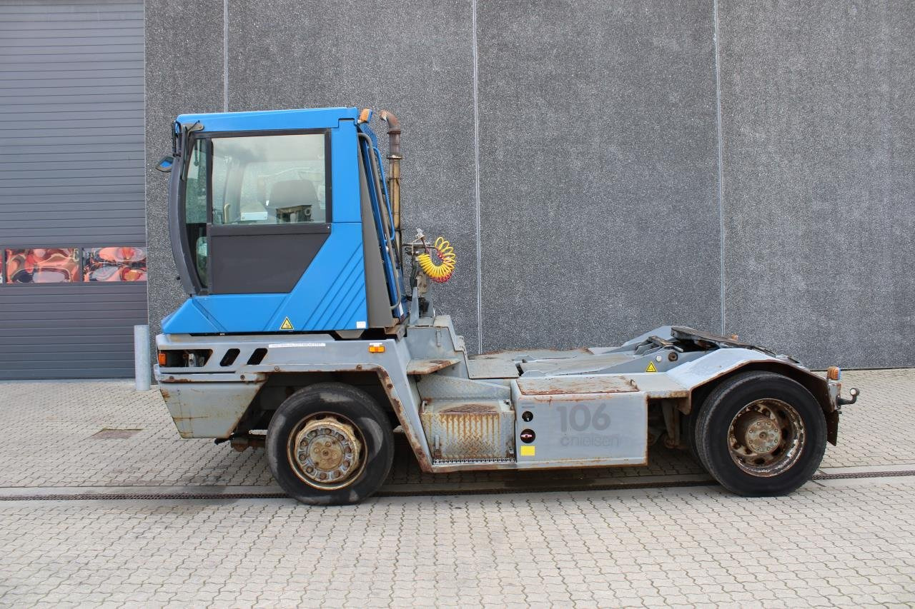 Terberg RT222 - جرارات صالات المطارات: صور 1 Terberg RT222 - جرارات صالات المطارات: صور 1