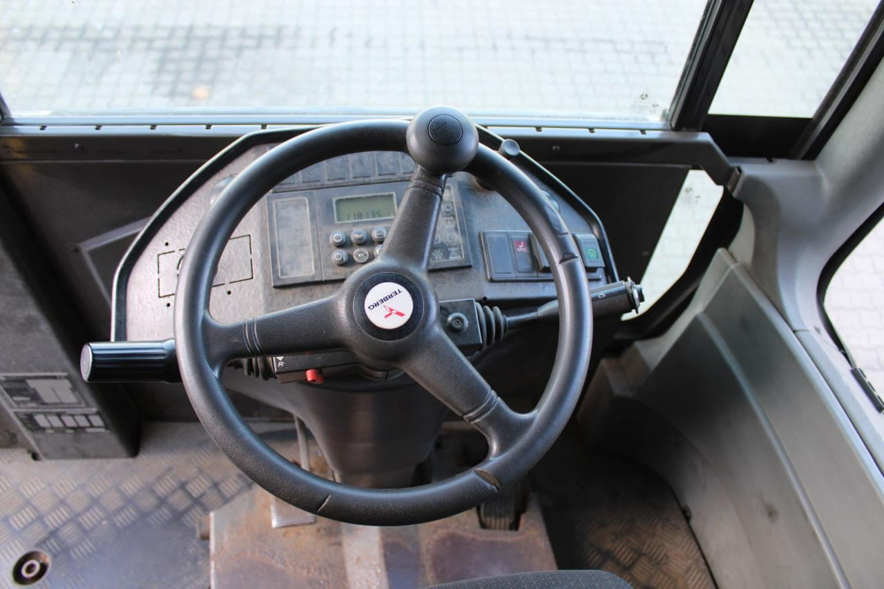 Terberg RT282 - جرارات صالات المطارات: صور 4 Terberg RT282 - جرارات صالات المطارات: صور 4