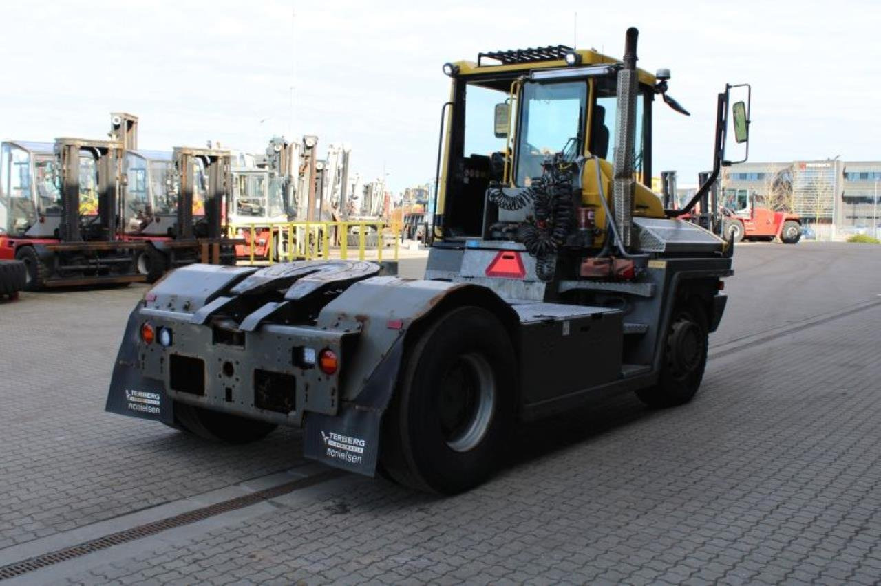 Terberg RT283 - جرارات صالات المطارات: صور 3 Terberg RT283 - جرارات صالات المطارات: صور 3