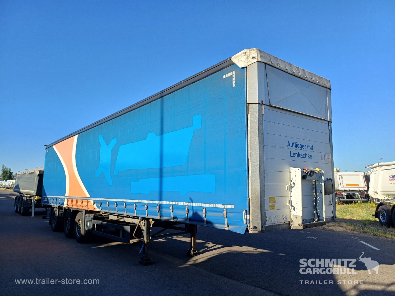 SCHMITZ Auflieger Curtainsider Standard Forklift holder - الخيمة نصف مقطورة: صور 1 SCHMITZ Auflieger Curtainsider Standard Forklift holder - الخيمة نصف مقطورة: صور 1