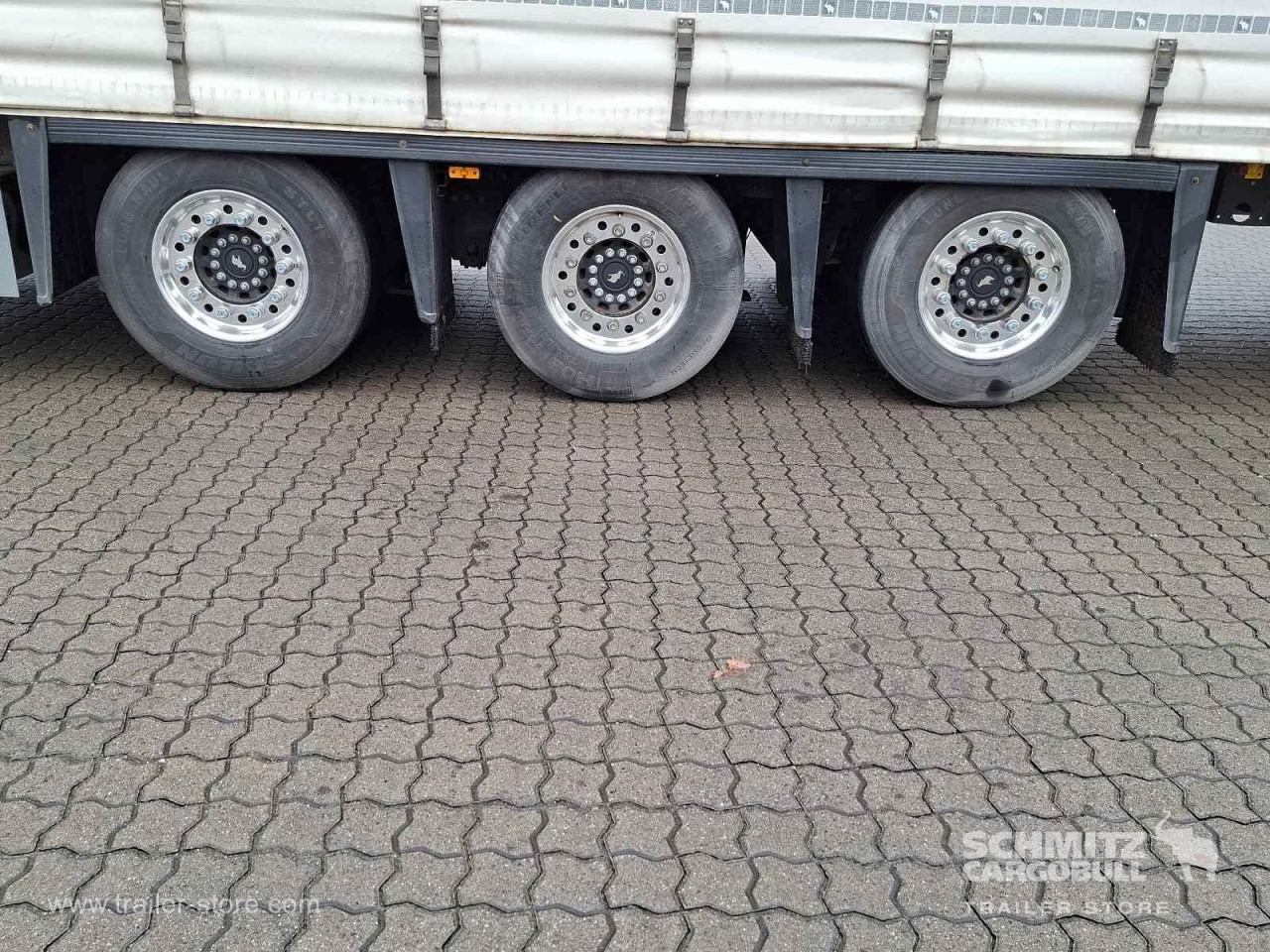 SCHMITZ Auflieger Curtainsider Standard - الخيمة نصف مقطورة: صور 2 SCHMITZ Auflieger Curtainsider Standard - الخيمة نصف مقطورة: صور 2