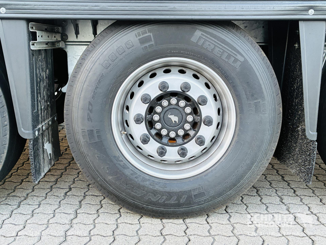 SCHMITZ Auflieger Frischdienst Standard Roller shutter - مبردة نصف مقطورة: صور 3 SCHMITZ Auflieger Frischdienst Standard Roller shutter - مبردة نصف مقطورة: صور 3