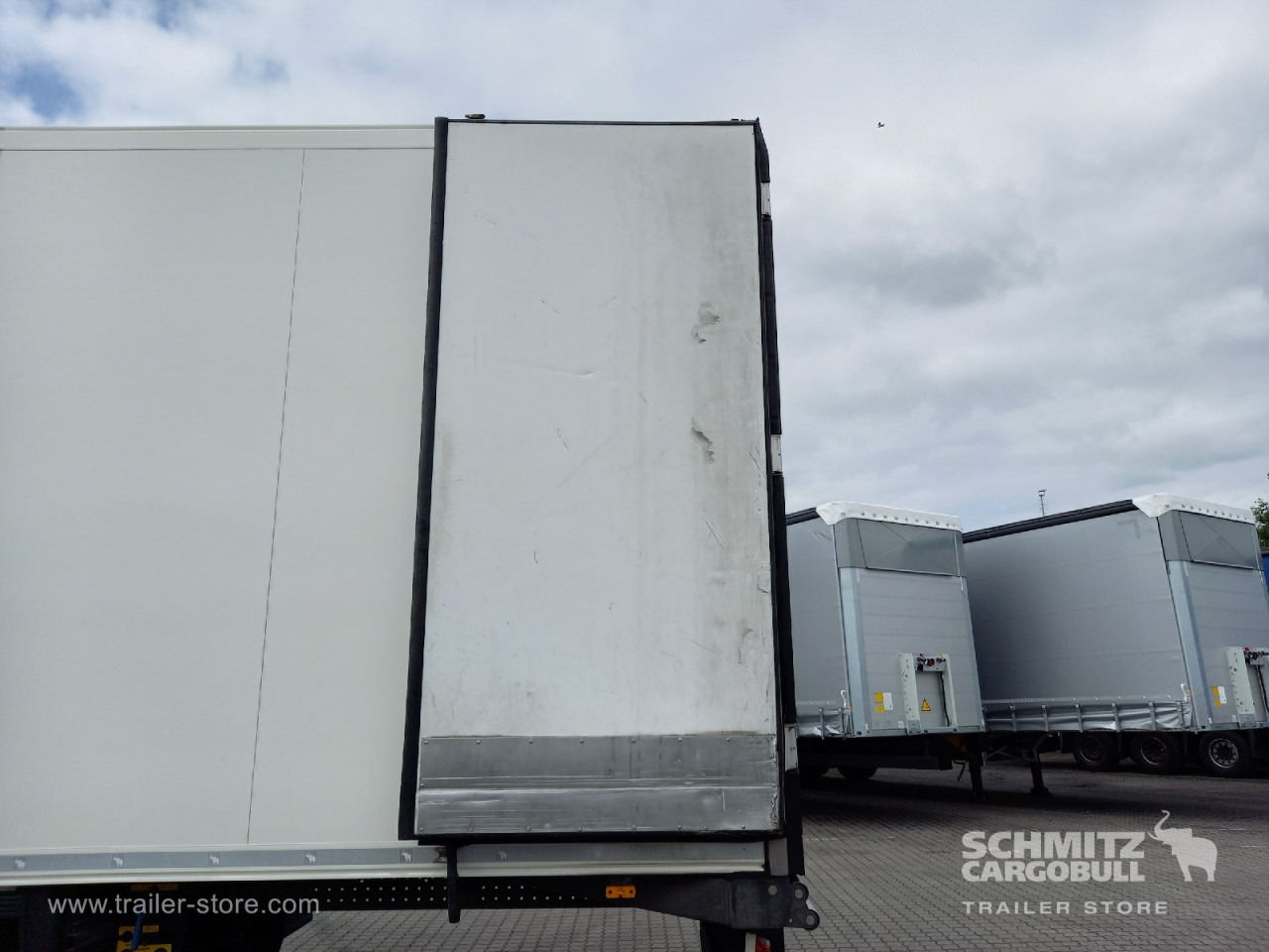 SCHMITZ Auflieger Tiefkühler Multitemp - متساوي نصف مقطورة: صور 2 SCHMITZ Auflieger Tiefkühler Multitemp - متساوي نصف مقطورة: صور 2
