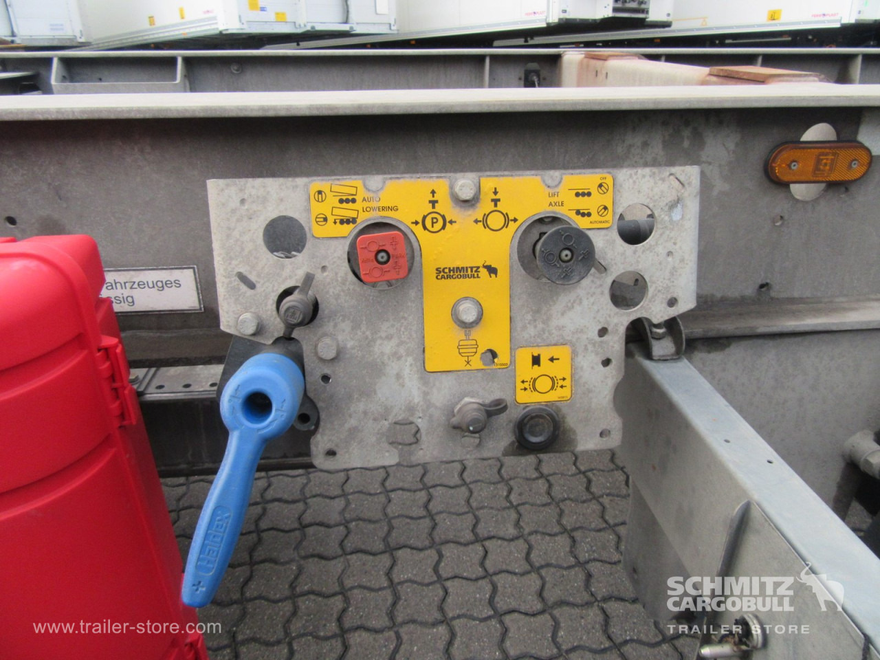 SCHMITZ Zentralachsanhänger Wechselfahrgestell - شاحنات الحاويات/ جسم علوي قابل للتغيير مقطورة: صور 2 SCHMITZ Zentralachsanhänger Wechselfahrgestell - شاحنات الحاويات/ جسم علوي قابل للتغيير مقطورة: صور 2