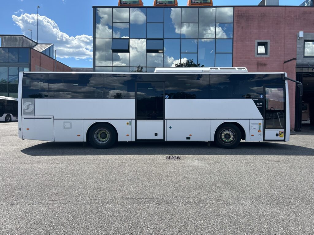 N.1 VOLVO MIDI SUNSUNDEGUI – Anno 2022 - باص النقل بين المدن: صور 4 N.1 VOLVO MIDI SUNSUNDEGUI – Anno 2022 - باص النقل بين المدن: صور 4