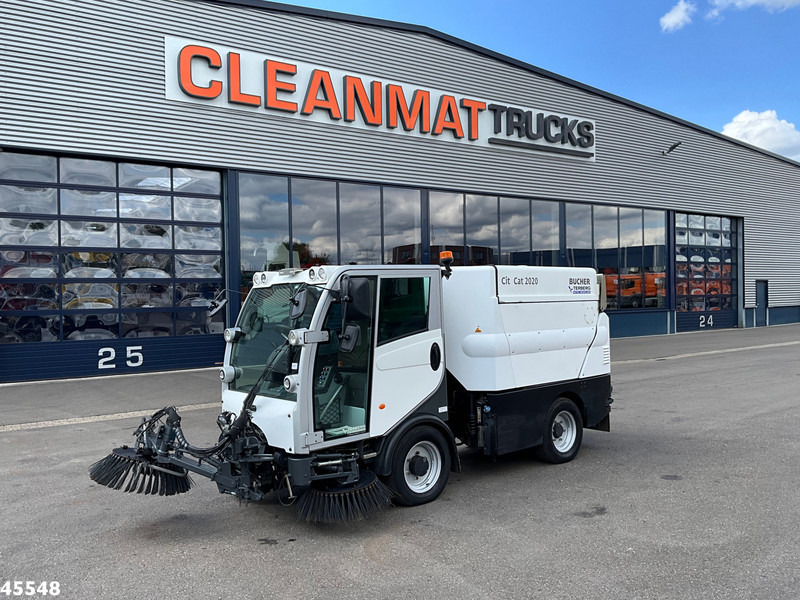 Bucher Citycat 2020 with 3-rd brush - سياره كنس شوارع: صور 3 Bucher Citycat 2020 with 3-rd brush - سياره كنس شوارع: صور 3