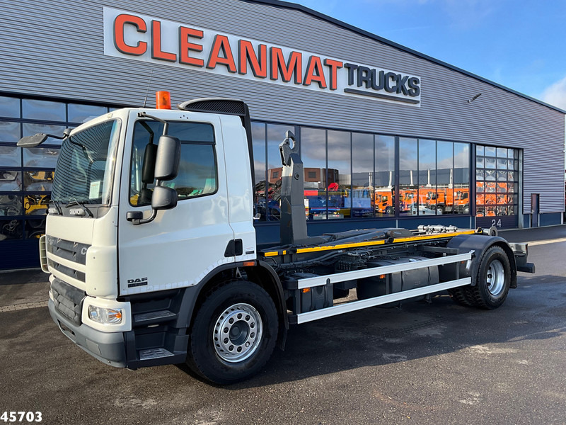 DAF FA 65 CF 250 Manual 20 Ton haakarmsysteem - شاحنة ذات الخطاف: صور 2 DAF FA 65 CF 250 Manual 20 Ton haakarmsysteem - شاحنة ذات الخطاف: صور 2