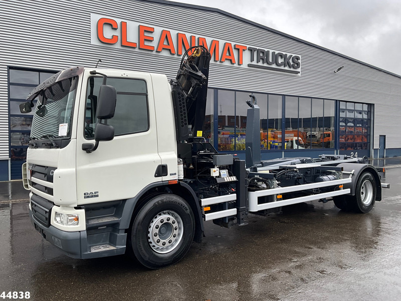 DAF FA 75 CF 250 MKG 14 Tonmeter laadkraan - شاحنة ذات الخطاف, شاحنة كرين: صور 2 DAF FA 75 CF 250 MKG 14 Tonmeter laadkraan - شاحنة ذات الخطاف, شاحنة كرين: صور 2