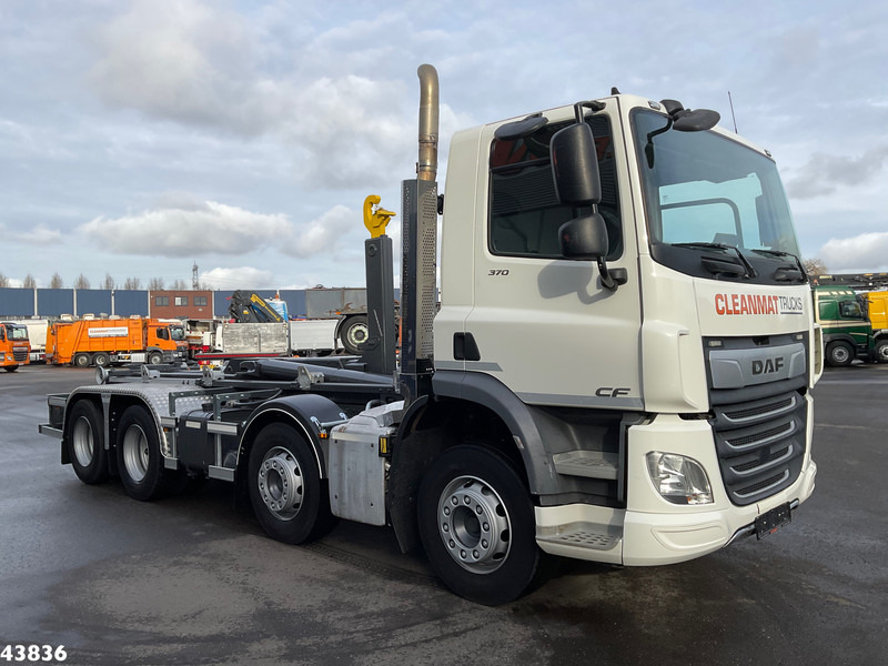 DAF FAC CF 370 8x2 NIEUWE Hyvalift 26 Ton haakarmsysteem!! Just 177.485 km! - شاحنة ذات الخطاف: صور 3 DAF FAC CF 370 8x2 NIEUWE Hyvalift 26 Ton haakarmsysteem!! Just 177.485 km! - شاحنة ذات الخطاف: صور 3