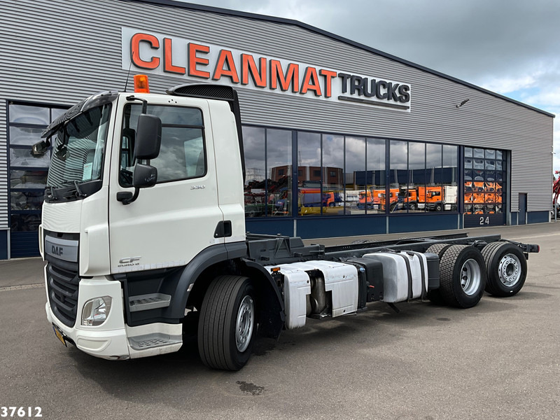 DAF FAN CF 330 Euro 6 Chassis cabine met kraanponton! Just 102.023 km! - الشاسيه شاحنة: صور 1 DAF FAN CF 330 Euro 6 Chassis cabine met kraanponton! Just 102.023 km! - الشاسيه شاحنة: صور 1