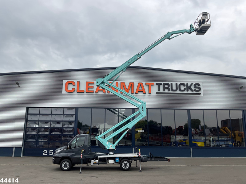 Iveco Daily 35S12 20 Meter hoogwerker + JIB Just 6.039 km! - شاحنة: صور 1 Iveco Daily 35S12 20 Meter hoogwerker + JIB Just 6.039 km! - شاحنة: صور 1