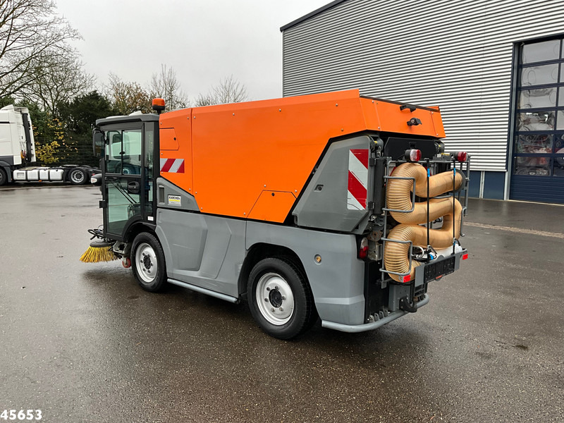 Kärcher MC 250 Just 16.579 km! - سياره كنس شوارع: صور 5 Kärcher MC 250 Just 16.579 km! - سياره كنس شوارع: صور 5