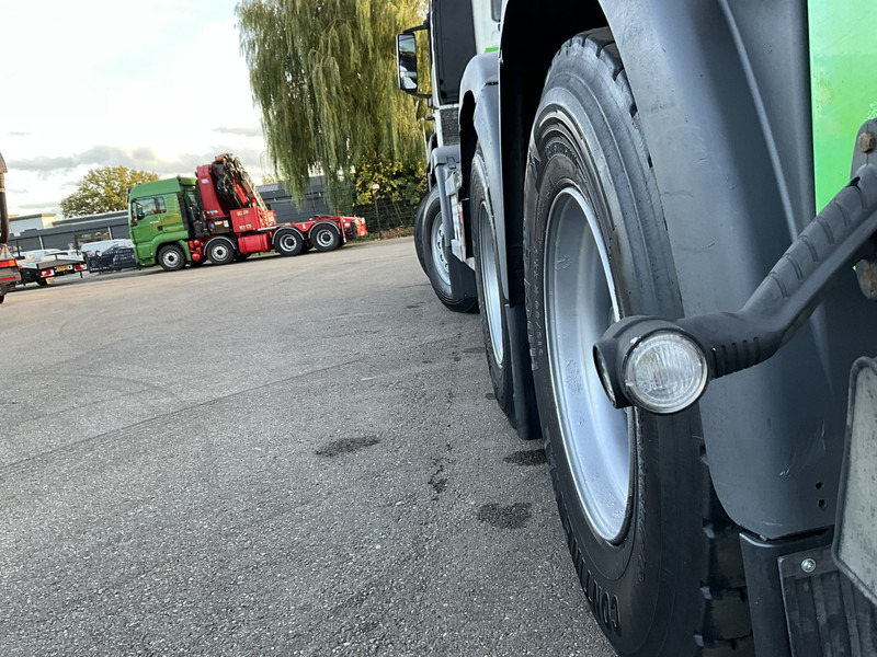 MAN TGA 41.440 8x4 Full Steel AJK 26 Ton haakarmsysteem + Laadplateau met Hiab 28 Tonmeter laadkraan - شاحنة ذات الخطاف: صور 4 MAN TGA 41.440 8x4 Full Steel AJK 26 Ton haakarmsysteem + Laadplateau met Hiab 28 Tonmeter laadkraan - شاحنة ذات الخطاف: صور 4