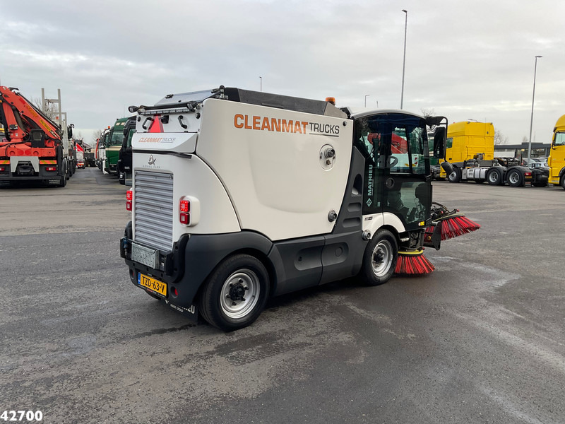 Mathieu MC 210 Azura Flex Euro 6 Stage 5 with 3-rd brush - سياره كنس شوارع: صور 4 Mathieu MC 210 Azura Flex Euro 6 Stage 5 with 3-rd brush - سياره كنس شوارع: صور 4