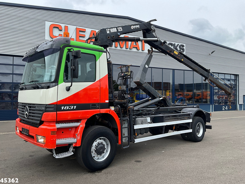 Mercedes-Benz Actros 1931 AK 4x4 Hiab 12 Tonmeter laadkraan - شاحنة ذات الخطاف, شاحنة كرين: صور 1 Mercedes-Benz Actros 1931 AK 4x4 Hiab 12 Tonmeter laadkraan - شاحنة ذات الخطاف, شاحنة كرين: صور 1