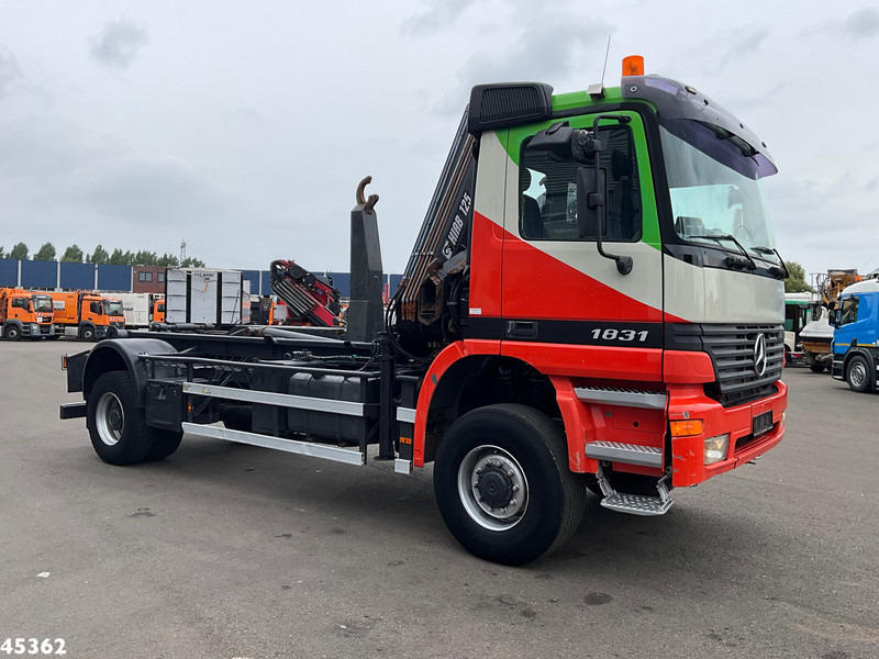 Mercedes-Benz Actros 1931 AK 4x4 Hiab 12 Tonmeter laadkraan - شاحنة ذات الخطاف, شاحنة كرين: صور 3 Mercedes-Benz Actros 1931 AK 4x4 Hiab 12 Tonmeter laadkraan - شاحنة ذات الخطاف, شاحنة كرين: صور 3